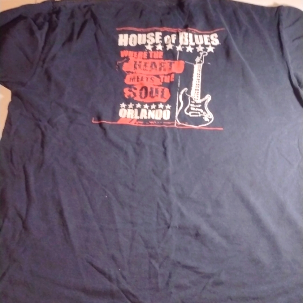 House of Blues Orlando size large tee, where heart meets soul. Awesome shirt!